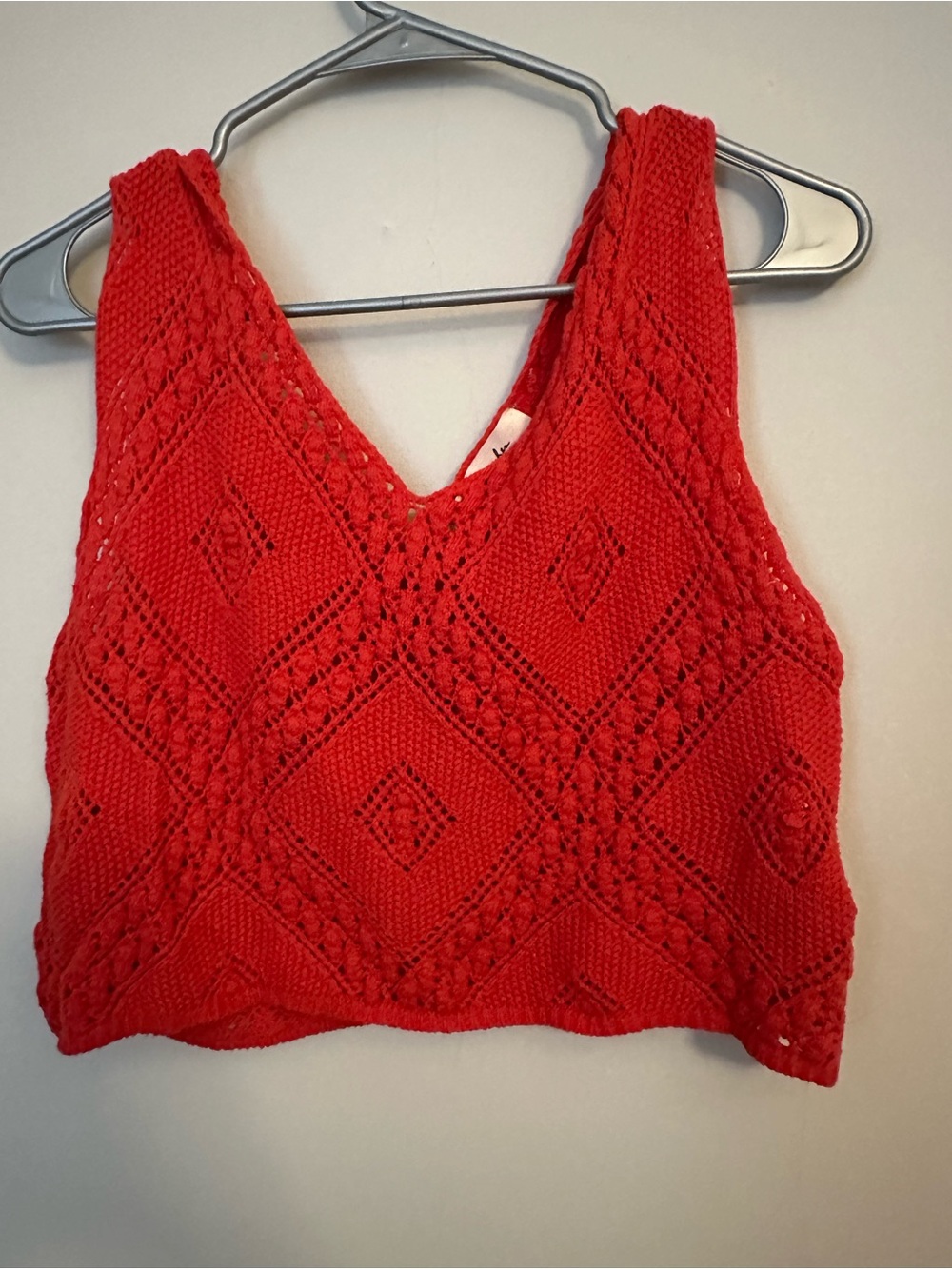 Red Diamond‑Pattern Cropped Knit Tank Top